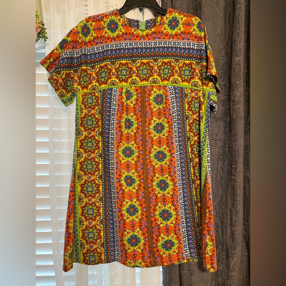 Vintage 60s or 70s Paisley Shift Dress